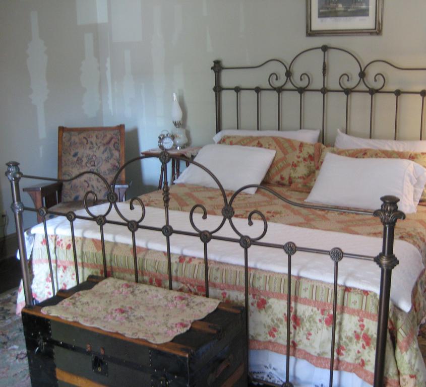 Backwoods Bed And Bath Hotell McGregor Exteriör bild